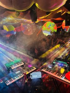 Whirl-y-Gig-No90-Live-2025-3-2